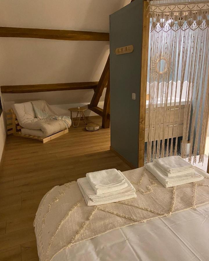 La Charmeraie : Gite De Charme, Piscine Et Spa Thesee Экстерьер фото